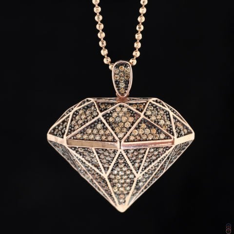 Pırlanta Figürlü Kolye