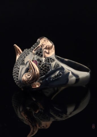 Üç Boyutlu Boğa Figürlü Yüzük