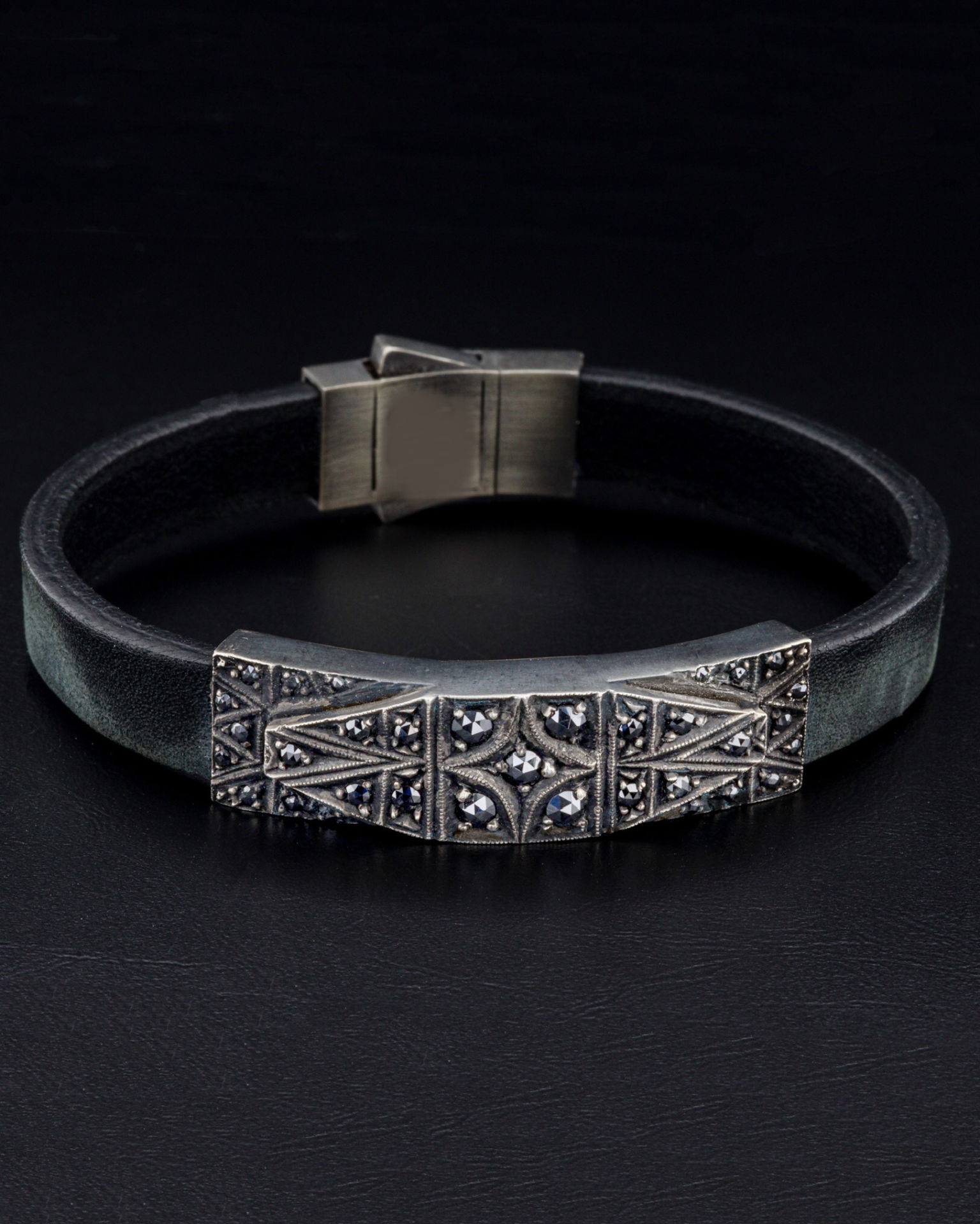 Deri Kordon Taşlı Bileklik