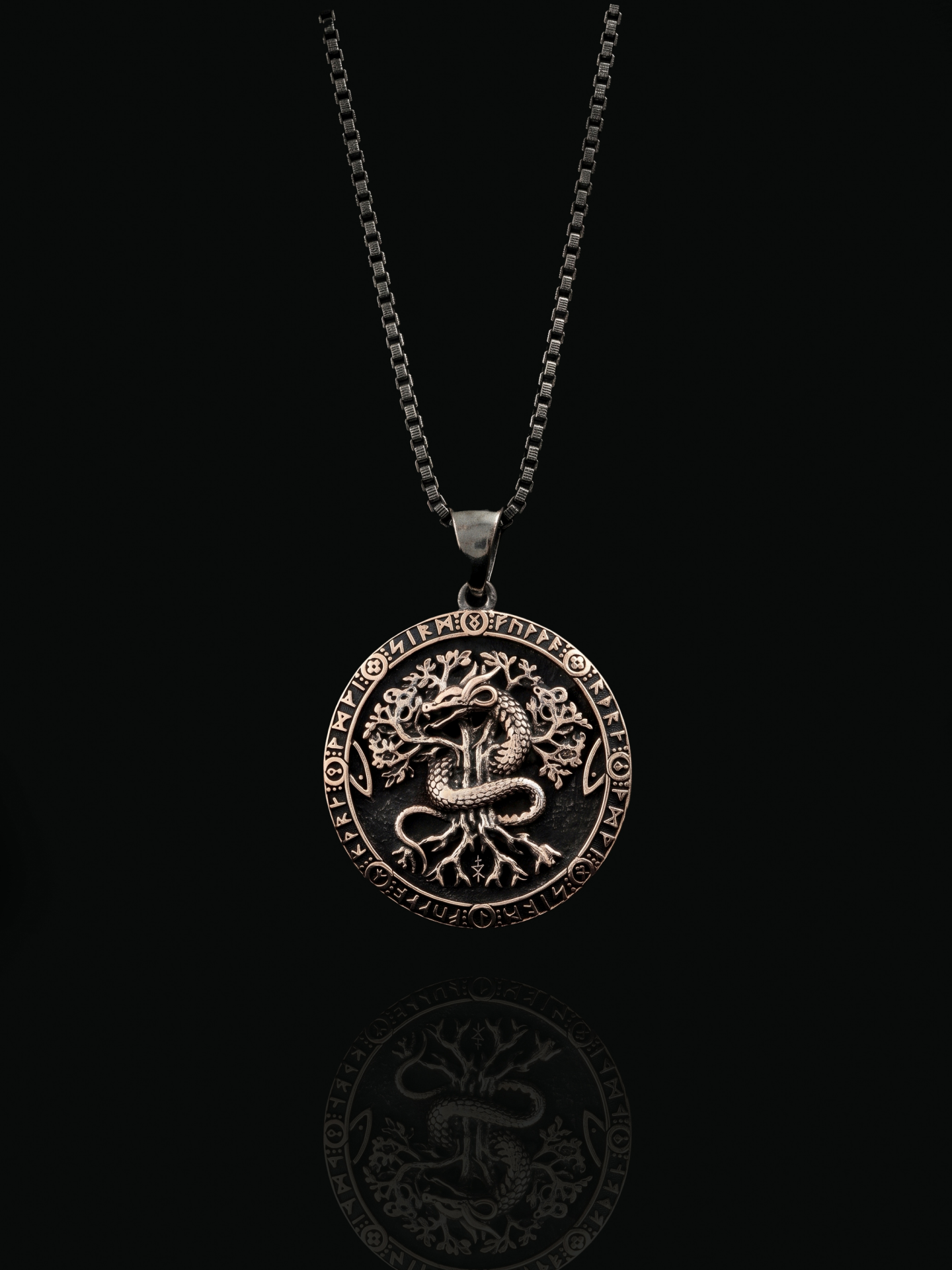 Yggdrasil & Níðhöggr Kolye