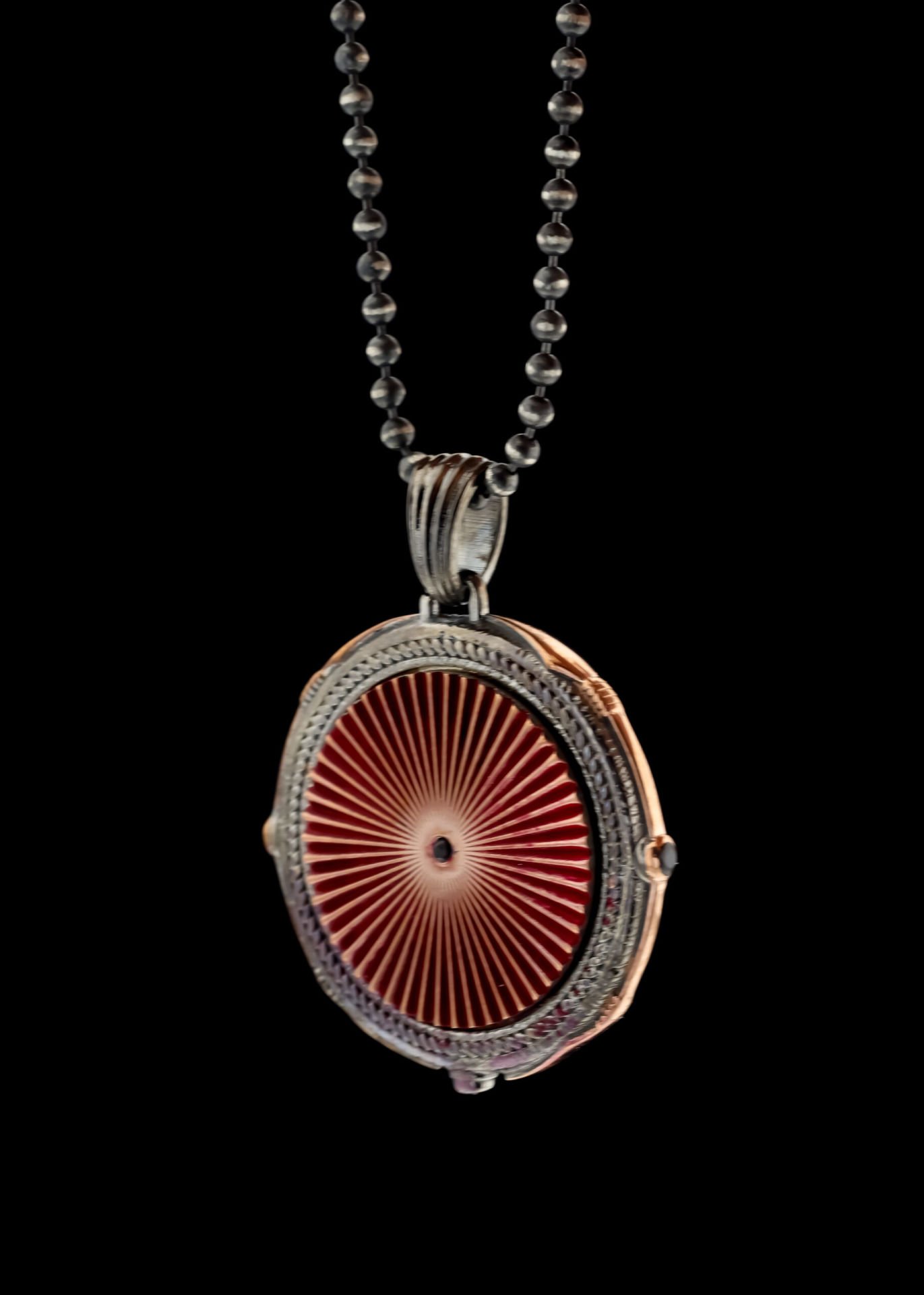 Yaşam Çarkı Figürlü Kolye