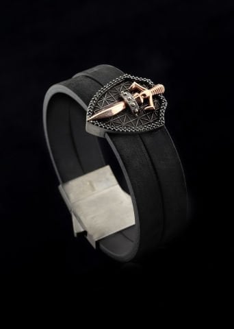 Kılıç Ve Kalkan Figürlü Taşlı Bileklik