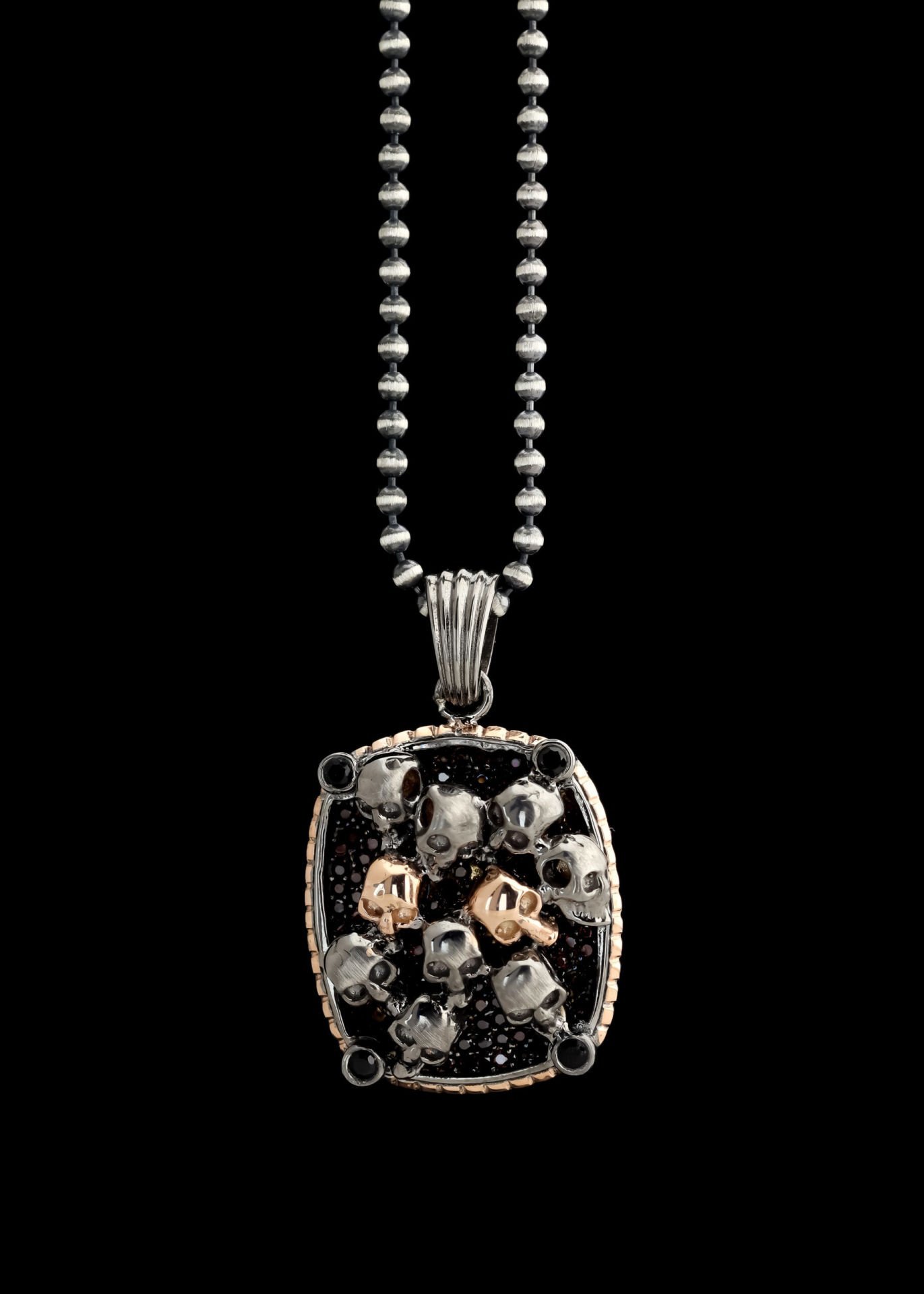 Kurukafa Figürlü Kolye