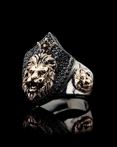 Kalkan Ve Aslan Figürlü Yüzük