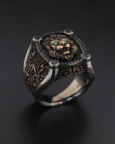 Altın Aslan Figürlü Pırlanta Taşlı Yüzük