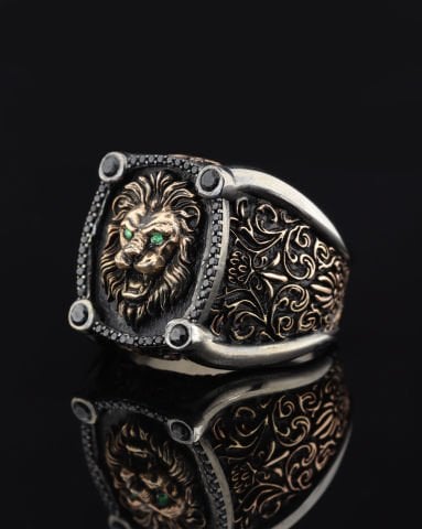 Altın Aslan Figürlü Pırlanta Taşlı Yüzük