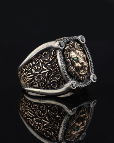 Altın Aslan Figürlü Pırlanta Taşlı Yüzük