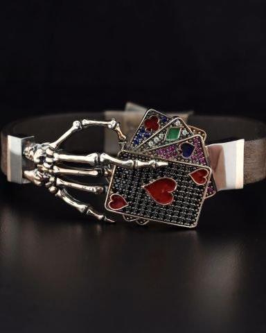 Kumarbaz Koleksiyonu İskambil Kağıdı Tutan El Figürlü Bileklik