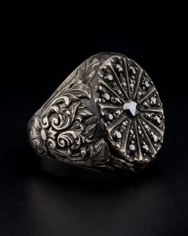 Yaşam Çarkı Sembollü Gravür İşlemeli Elmas Taşlı Yüzük