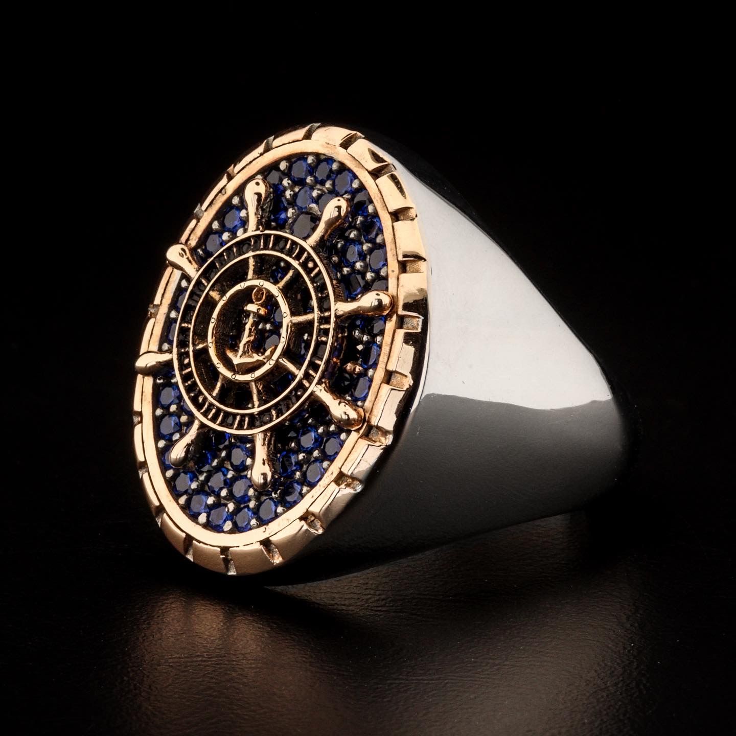 Deniz Çapası Ve Dümen Figürlü Taşlı Yüzük