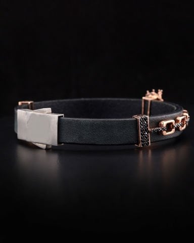 Aslan Figürlü Zincir Detaylı Deri Kordon Bileklik