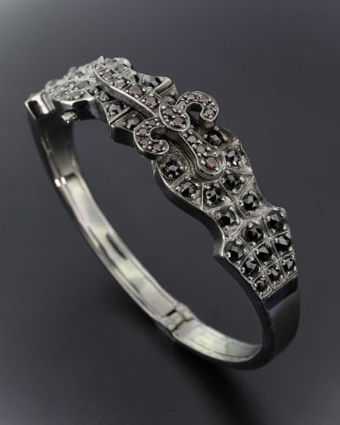 Özel Tasarım Elmas Kesim Taş İşli Kılıç Figürlü Bileklik