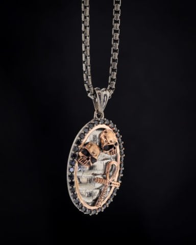 Ankh Ve Çift Kurukafa Figürlü Oval Form Kolye