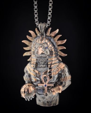 Antik Mısır Güneş Tanrısı Ra Ve İki Elinde  Dünya İle Ankh(Nil Anahtarı) Sembollü Gümüş Kolye