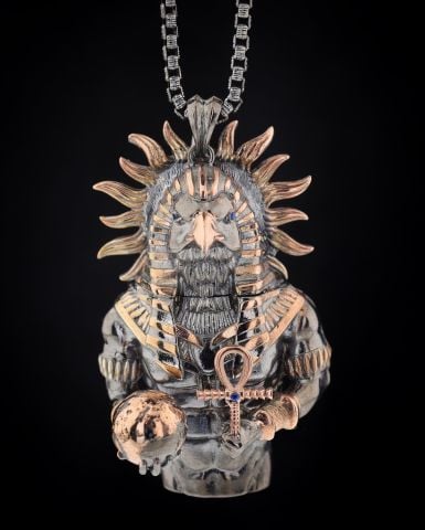 Antik Mısır Güneş Tanrısı Ra Ve İki Elinde  Dünya İle Ankh(Nil Anahtarı) Sembollü Gümüş Kolye