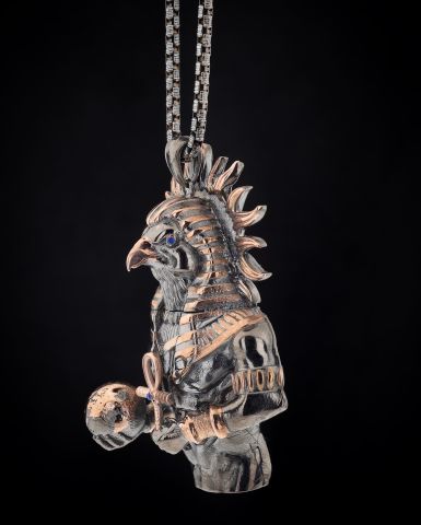 Antik Mısır Güneş Tanrısı Ra Ve İki Elinde  Dünya İle Ankh(Nil Anahtarı) Sembollü Gümüş Kolye