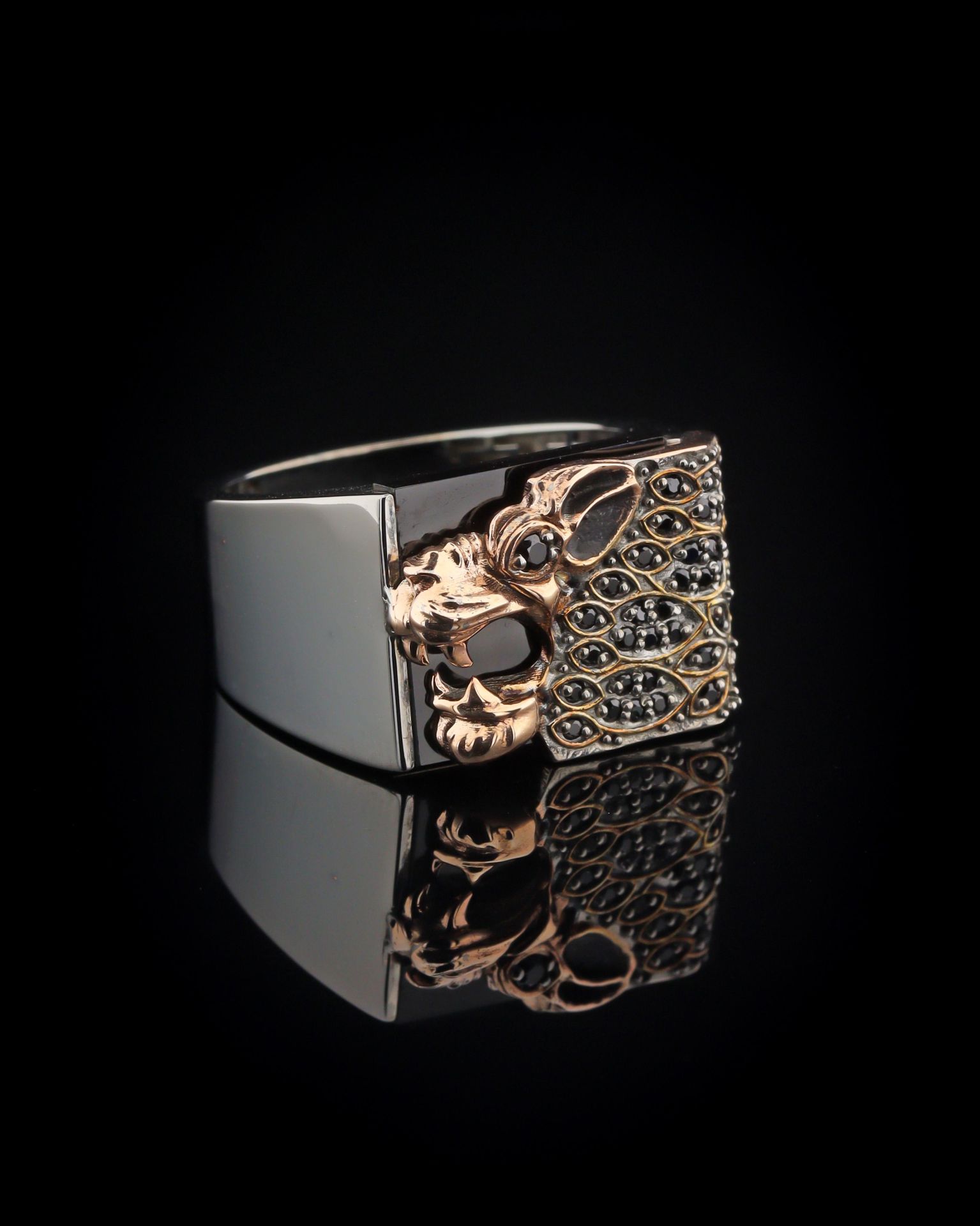 Aslan Figürlü Yüzük