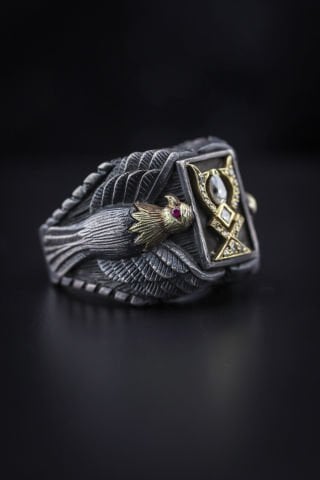 Altın Kartal Figürlü Pırlanta Taşlı Yüzük