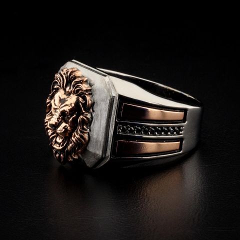 Aslan Figürlü Taş İşlemeli Yüzük
