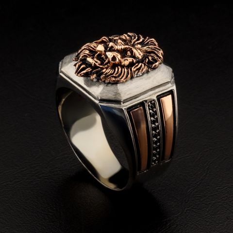 Aslan Figürlü Taş İşlemeli Yüzük