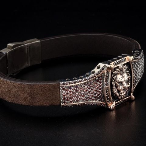 Aslan Figürlü Taş İşlemeli Deri Kordon Bileklik