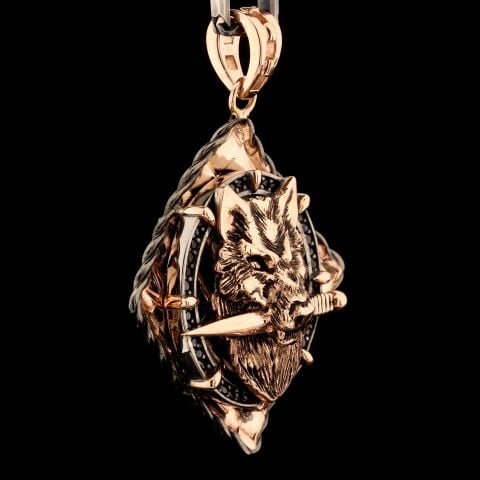 Kurt Ve Kılıç Figürlü Kolye