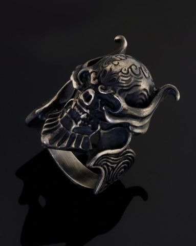 Boynuzlu Kurukafa Figürlü Yüzük