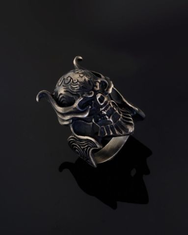 Boynuzlu Kurukafa Figürlü Yüzük