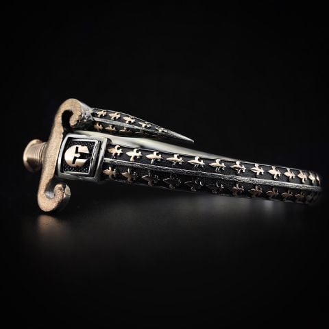 Miğfer Figürlü Kılıç Kelepçe