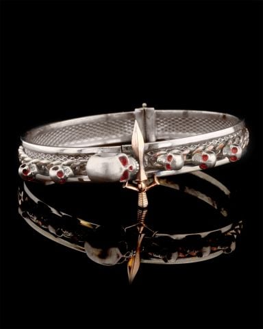 Kurukafa Ve Kılıç Figürlü Kelepçe Bileklik