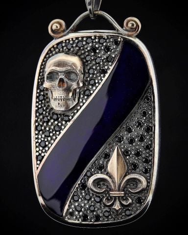 Kurukafa Ve Fleur De Lis Figürlü Kolye