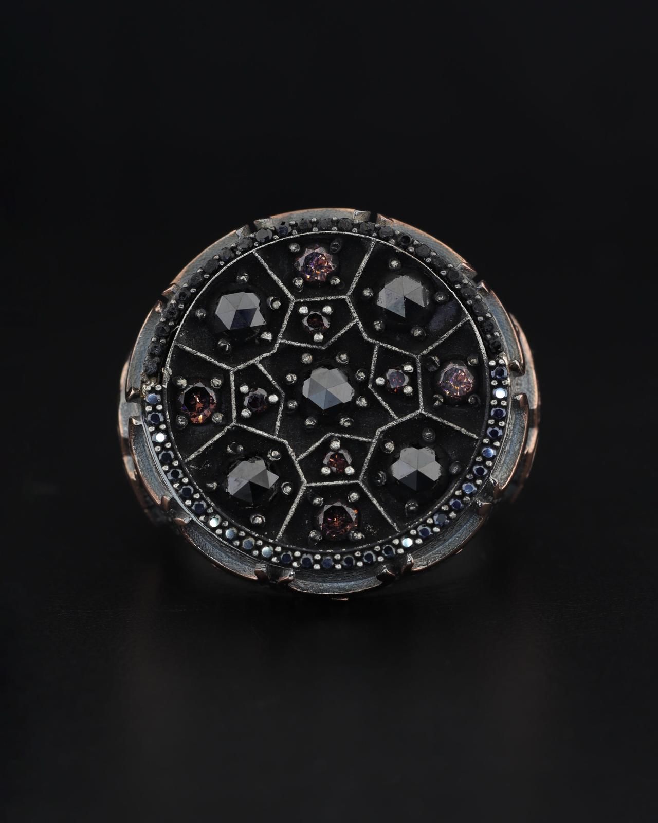 Elmas Kesim Taşlı Gümüş Yüzük