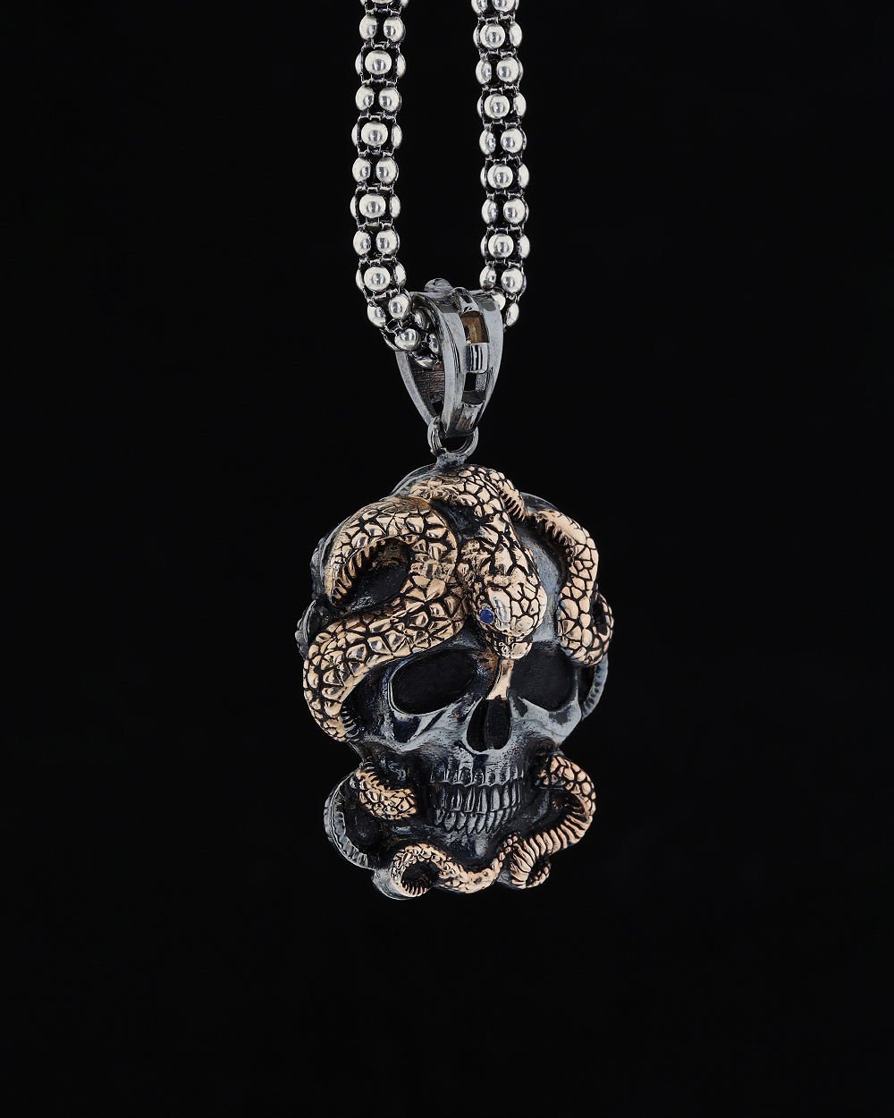 Kurukafa Ve Yılan Figürlü Kolye