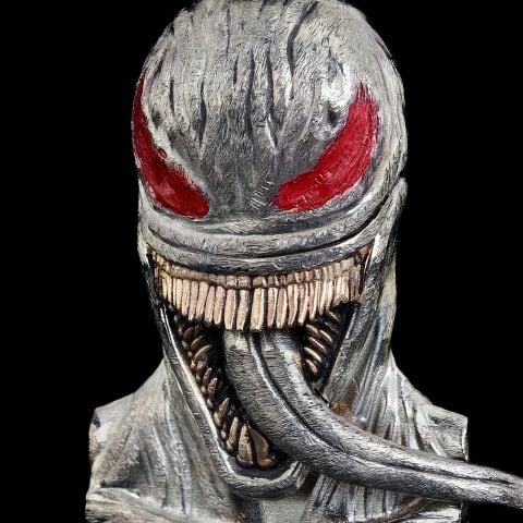 Venom Figürlü Kolye