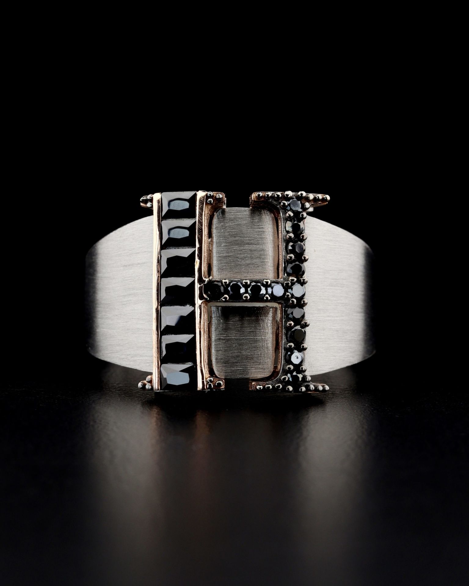 Harfli Taşlı Yüzük-H