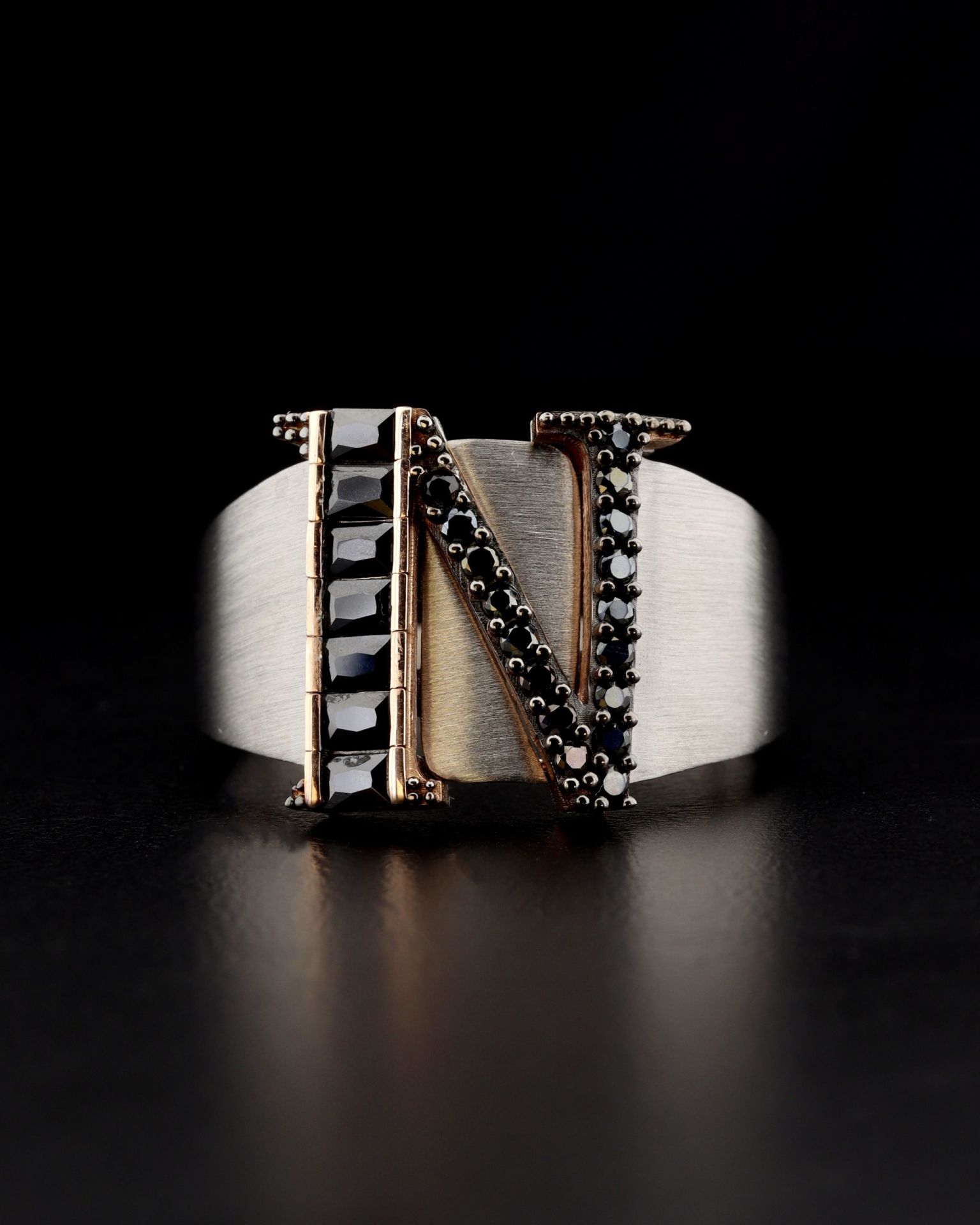 Harfli Taşlı Yüzük-N