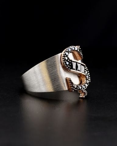 Harfli Taşlı Yüzük-Ş