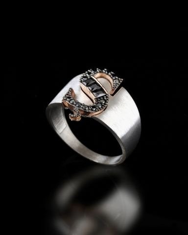 Harfli Taşlı Yüzük-Ş