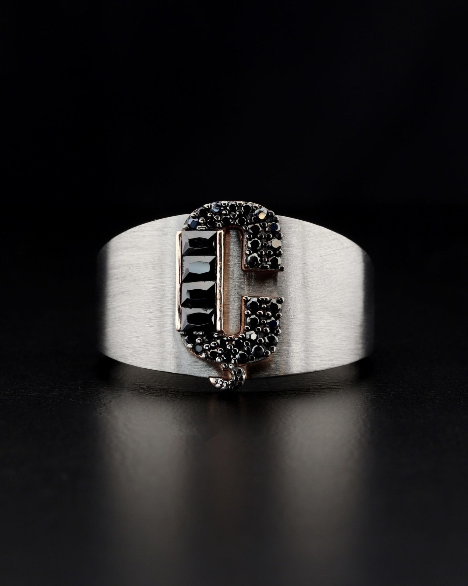 Harfli Taşlı Yüzük-Ç