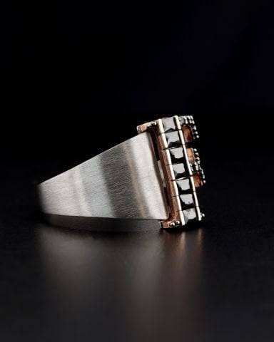 Harfli Taşlı Yüzük-F