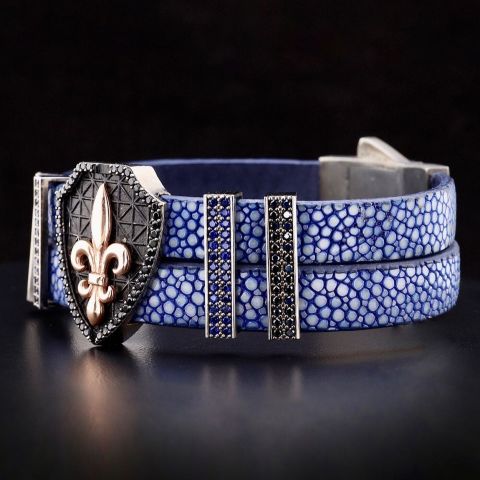 Vatoz Derili Kalkan Ve Fleur De Lis Figürlü Bileklik