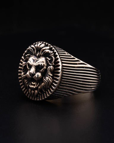 Aslan Figürlü Yüzük