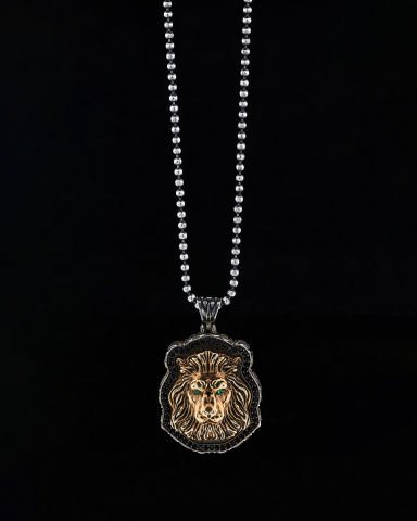 Aslan Figürlü Kolye