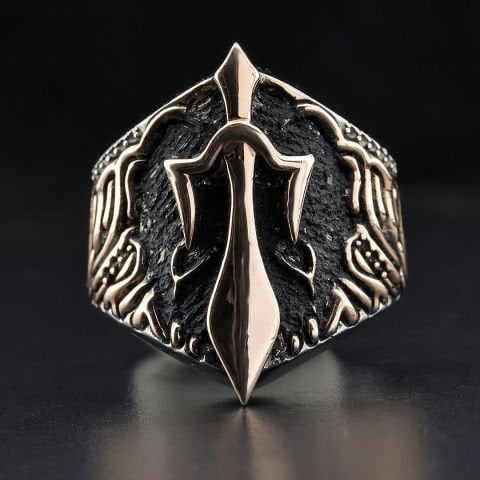 Kılıç Figürlü Yüzük