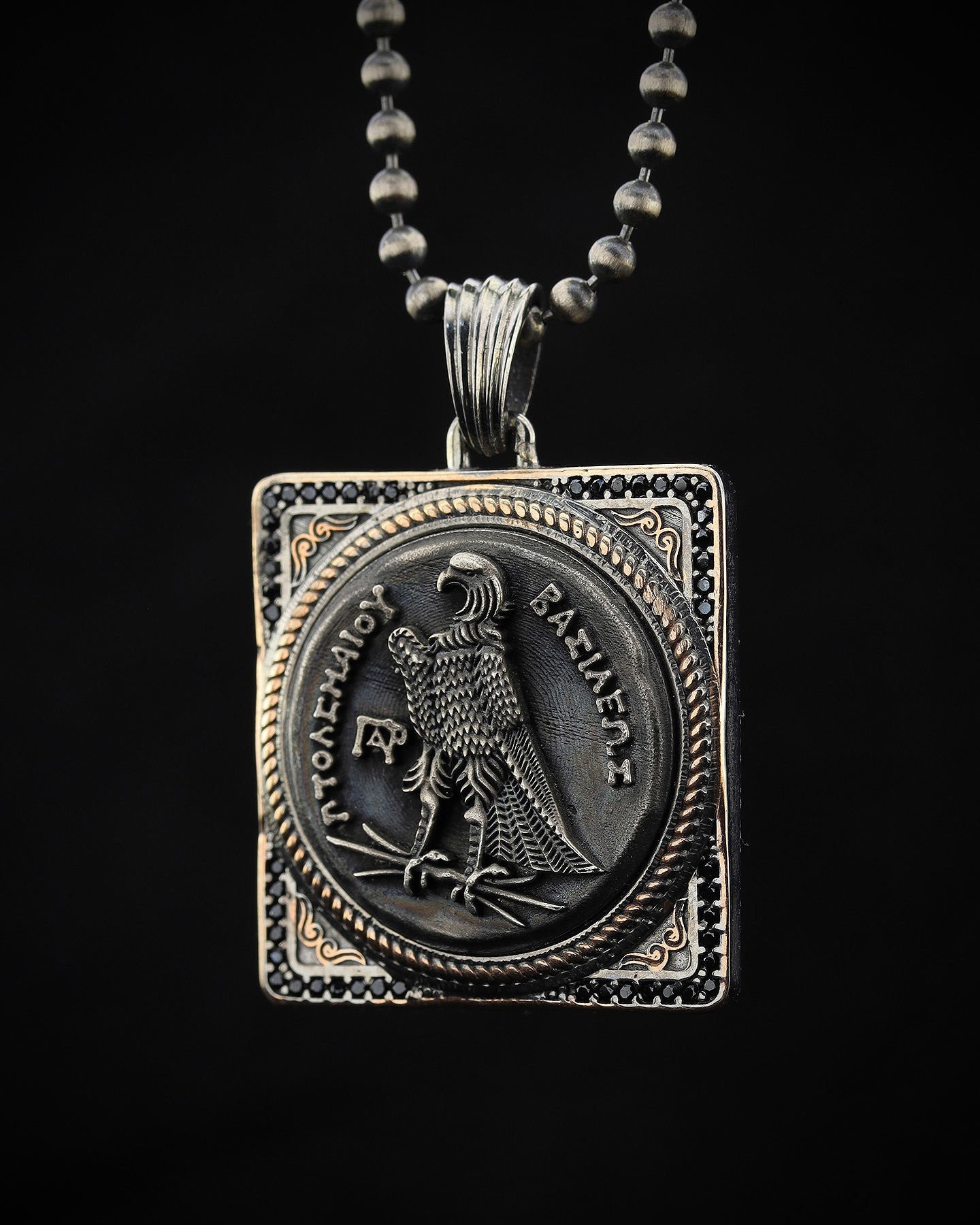 Sikke Figürlü Kolye 385