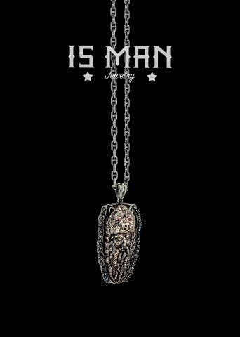 Ayı Şapkalı Adam Figürlü Kolye 388