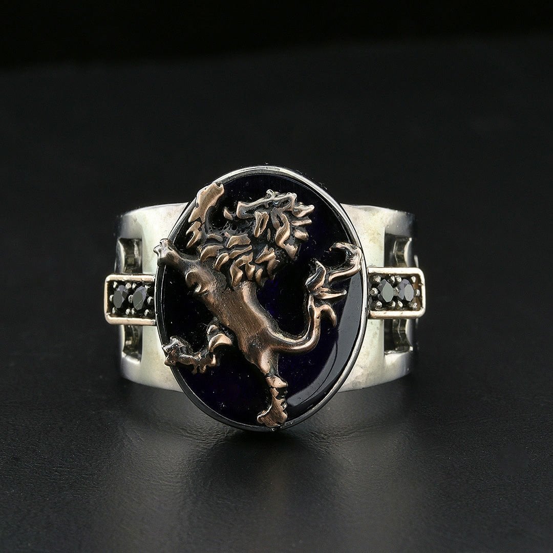 Altın Kraliyet Aslanı Figürlü Oval Yüzük