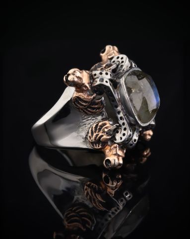 Labradorit Taşlı Aslan Figürlü Yüzük