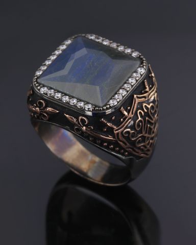 Labradorit Taşlı Kılıç Kalkan Figürlü Yüzük