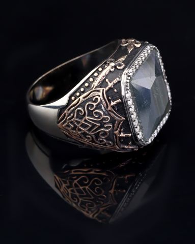Labradorit Taşlı Kılıç Kalkan Figürlü Yüzük